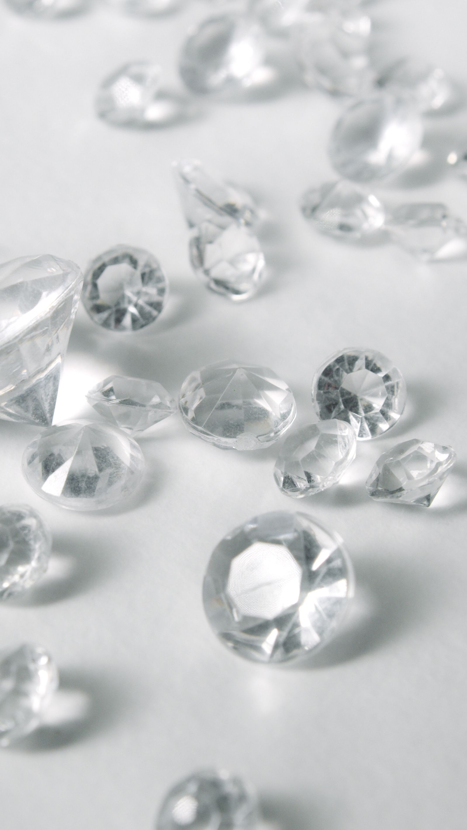 Emerald cut lab grown diamonds: a supplier's guide for jewellery brands